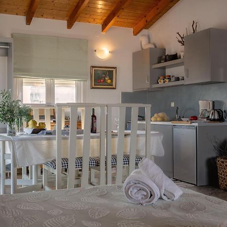 Apostolos Loft - Cozy Loft In The Center Of Preveza Esterno foto