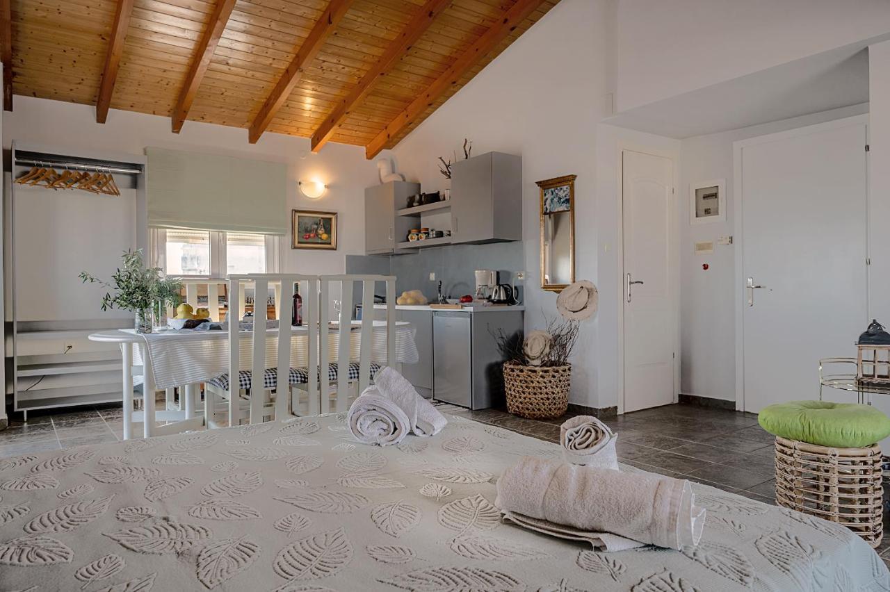 Apostolos Loft - Cozy Loft In The Center Of Preveza Esterno foto